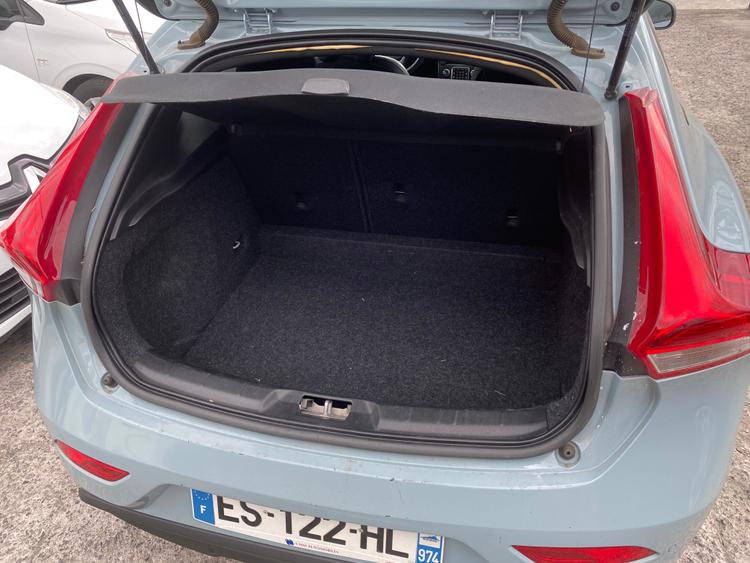 voiture occasion VOLVO V 40 à la Réunion disponible sur noutlauto.re