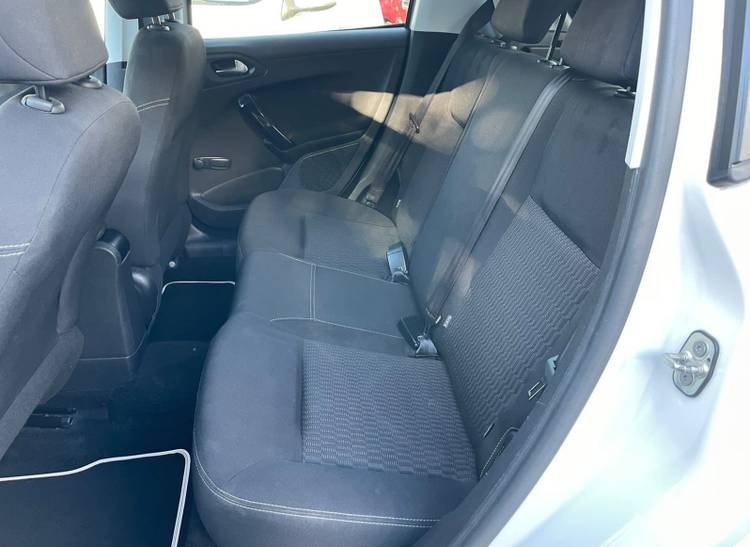 voiture occasion PEUGEOT 208 à la Réunion disponible sur noutlauto.re