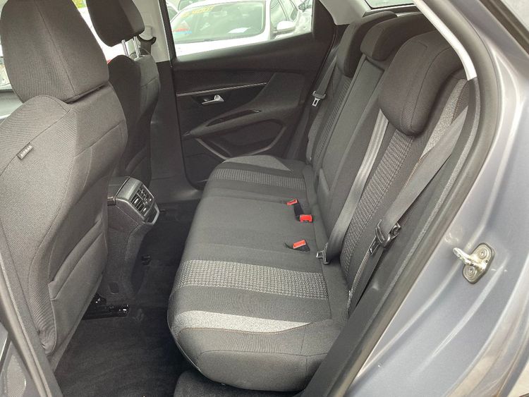 voiture occasion PEUGEOT 3008 à la Réunion disponible sur noutlauto.re
