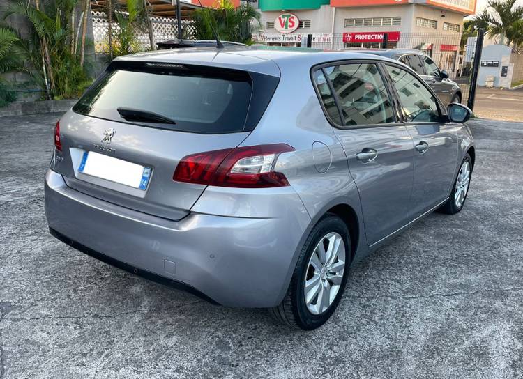 voiture occasion PEUGEOT 308 à la Réunion disponible sur noutlauto.re