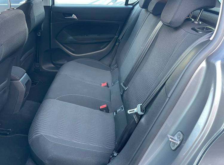 voiture occasion PEUGEOT 308 à la Réunion disponible sur noutlauto.re