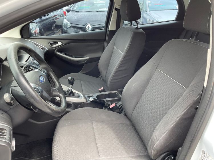 voiture occasion FORD FOCUS à la Réunion disponible sur noutlauto.re