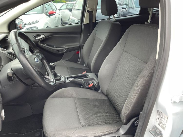 voiture occasion FORD FOCUS à la Réunion disponible sur noutlauto.re
