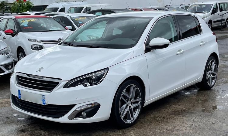 voiture occasion PEUGEOT 308 à la Réunion disponible sur noutlauto.re