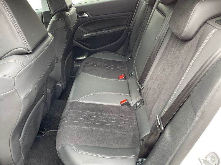 voiture occasion PEUGEOT 308 à la Réunion disponible sur noutlauto.re