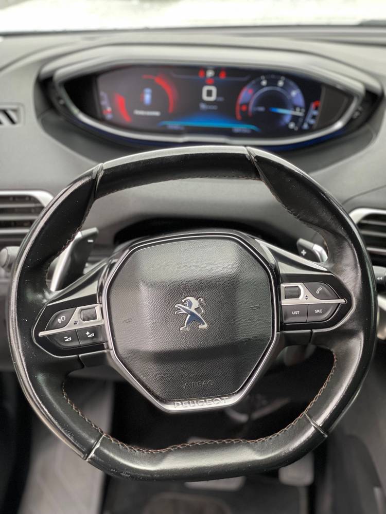 voiture occasion PEUGEOT 3008 à la Réunion disponible sur noutlauto.re