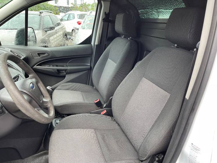 voiture occasion FORD TRANSIT CONNECT à la Réunion disponible sur noutlauto.re