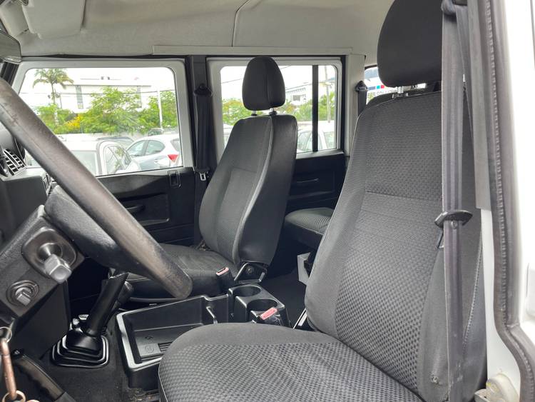 voiture occasion LAND ROVER DEFENDER à la Réunion disponible sur noutlauto.re