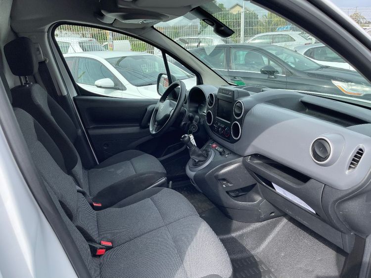 voiture occasion PEUGEOT PARTNER à la Réunion disponible sur noutlauto.re