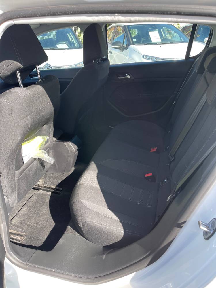 voiture occasion PEUGEOT 308 à la Réunion disponible sur noutlauto.re