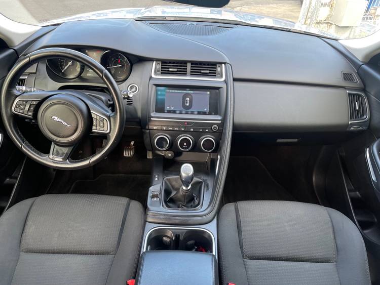 voiture occasion JAGUAR E-PACE à la Réunion disponible sur noutlauto.re