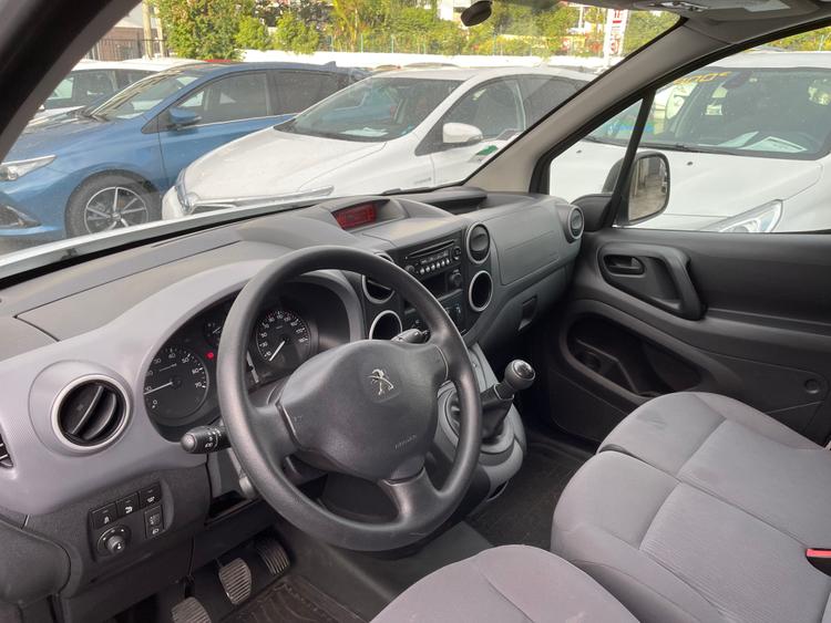 voiture occasion PEUGEOT PARTNER à la Réunion disponible sur noutlauto.re