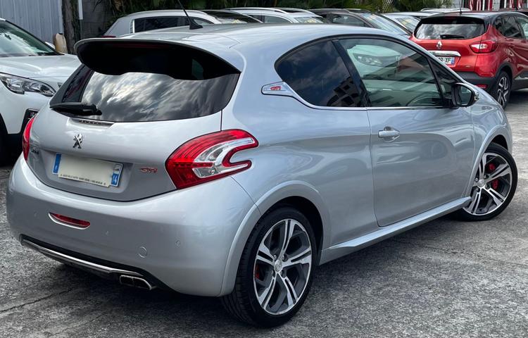 voiture occasion PEUGEOT 208 à la Réunion disponible sur noutlauto.re