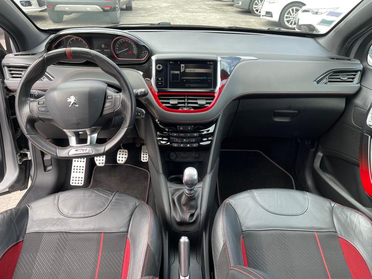 voiture occasion PEUGEOT 208 à la Réunion disponible sur noutlauto.re
