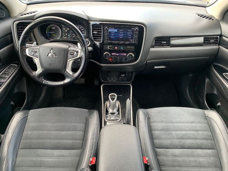 voiture occasion MITSUBISHI OUTLANDER à la Réunion disponible sur noutlauto.re