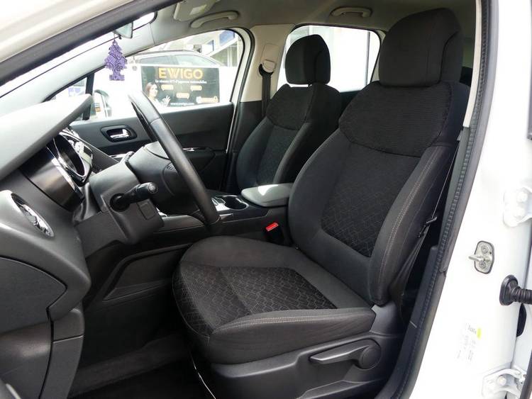 voiture occasion PEUGEOT 3008 à la Réunion disponible sur noutlauto.re