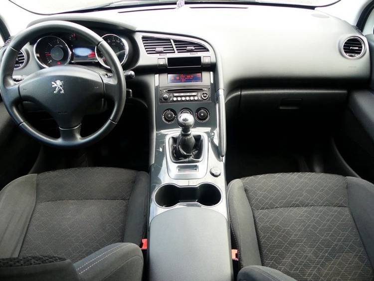 voiture occasion PEUGEOT 3008 à la Réunion disponible sur noutlauto.re
