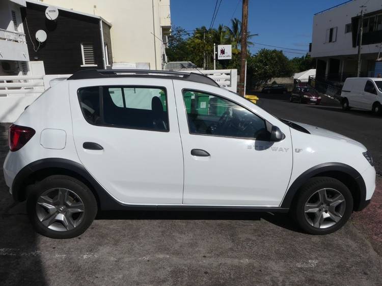 voiture occasion DACIA SANDERO à la Réunion disponible sur noutlauto.re
