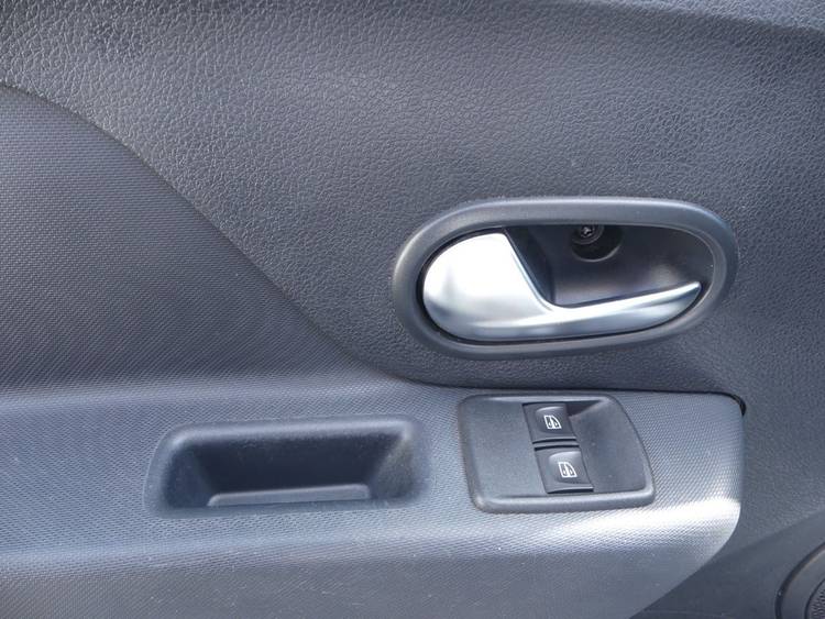 voiture occasion DACIA SANDERO à la Réunion disponible sur noutlauto.re