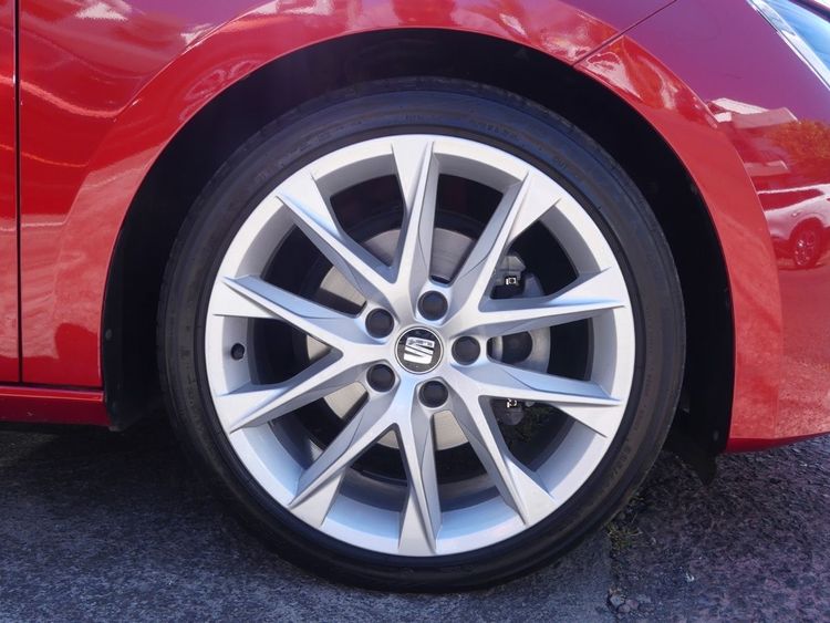 voiture occasion SEAT LEON à la Réunion disponible sur noutlauto.re