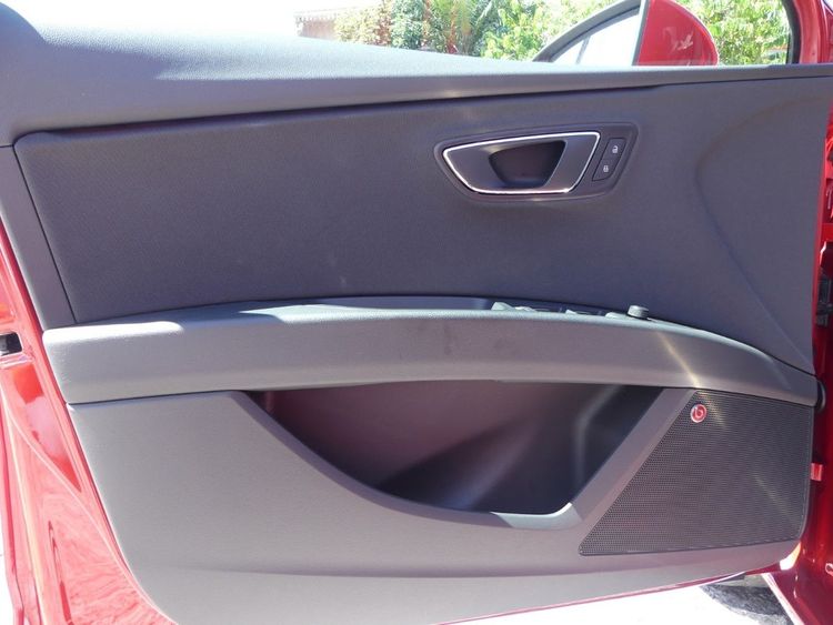 voiture occasion SEAT LEON à la Réunion disponible sur noutlauto.re