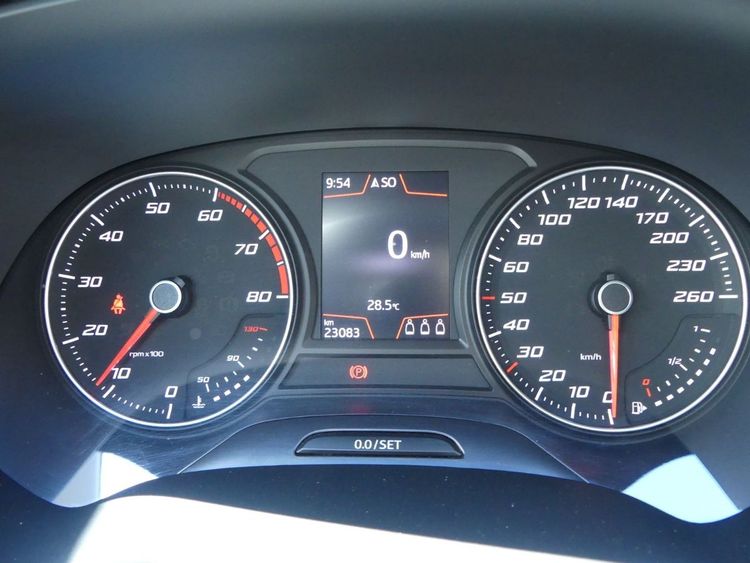 voiture occasion SEAT LEON à la Réunion disponible sur noutlauto.re