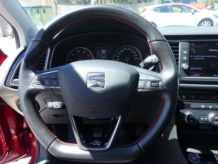 voiture occasion SEAT LEON à la Réunion disponible sur noutlauto.re