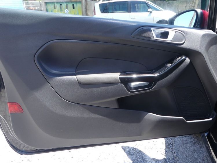 voiture occasion FORD FIESTA à la Réunion disponible sur noutlauto.re