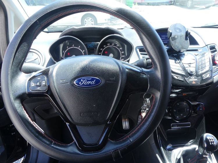 voiture occasion FORD FIESTA à la Réunion disponible sur noutlauto.re