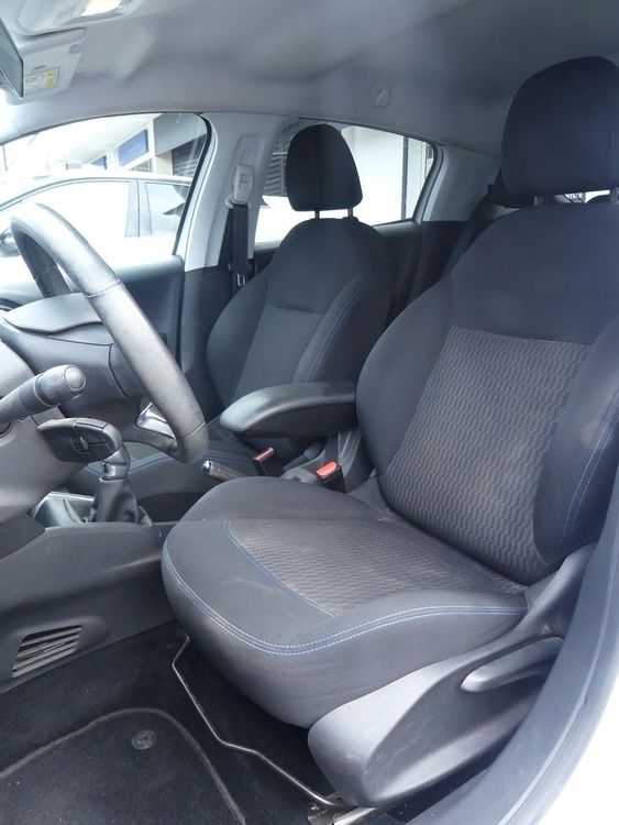 voiture occasion PEUGEOT 208 à la Réunion disponible sur noutlauto.re