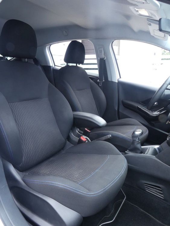 voiture occasion PEUGEOT 208 à la Réunion disponible sur noutlauto.re