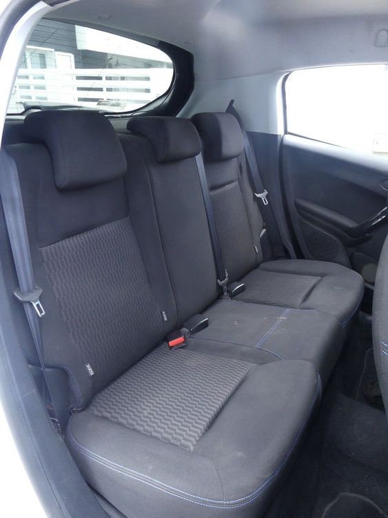 voiture occasion PEUGEOT 208 à la Réunion disponible sur noutlauto.re