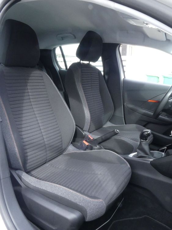 voiture occasion PEUGEOT 208 à la Réunion disponible sur noutlauto.re