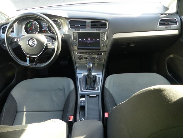 voiture occasion VOLKSWAGEN GOLF à la Réunion disponible sur noutlauto.re