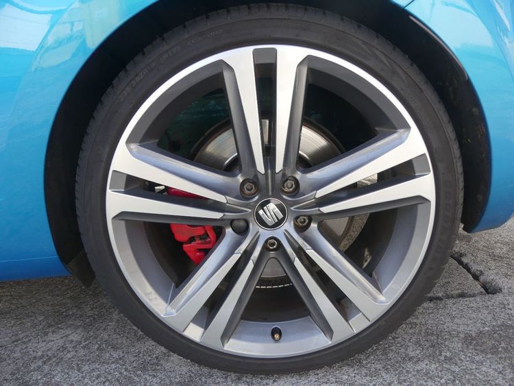 voiture occasion SEAT LEON à la Réunion disponible sur noutlauto.re