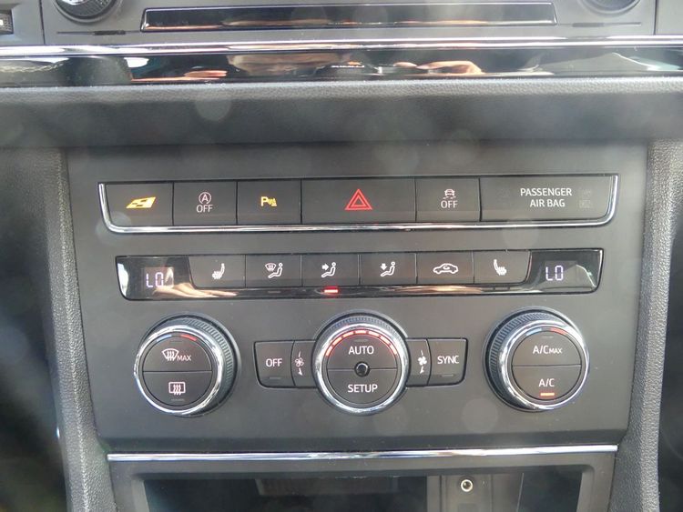 voiture occasion SEAT LEON à la Réunion disponible sur noutlauto.re