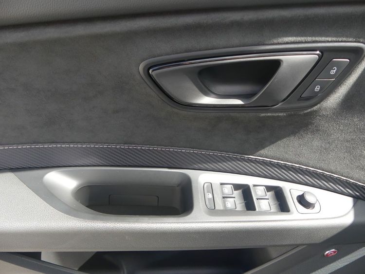 voiture occasion SEAT LEON à la Réunion disponible sur noutlauto.re