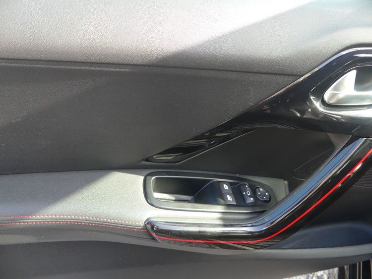 voiture occasion PEUGEOT 208 à la Réunion disponible sur noutlauto.re