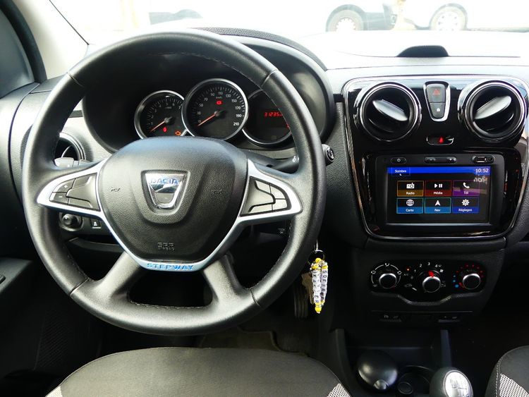 voiture occasion DACIA LODGY à la Réunion disponible sur noutlauto.re
