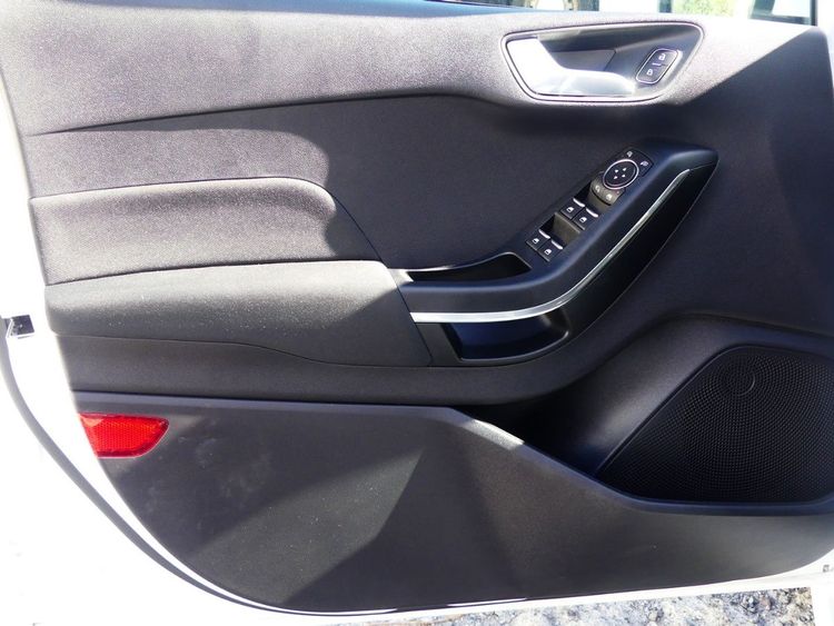 voiture occasion FORD FIESTA à la Réunion disponible sur noutlauto.re