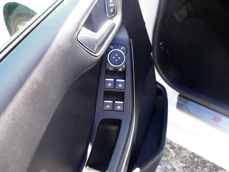 voiture occasion FORD FIESTA à la Réunion disponible sur noutlauto.re