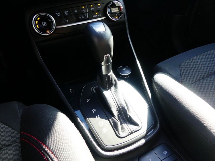 voiture occasion FORD FIESTA à la Réunion disponible sur noutlauto.re