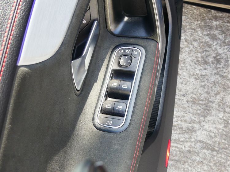 voiture occasion MERCEDES CLASSE CLA à la Réunion disponible sur noutlauto.re