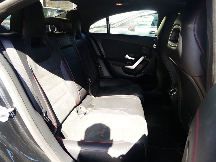 voiture occasion MERCEDES CLASSE CLA à la Réunion disponible sur noutlauto.re