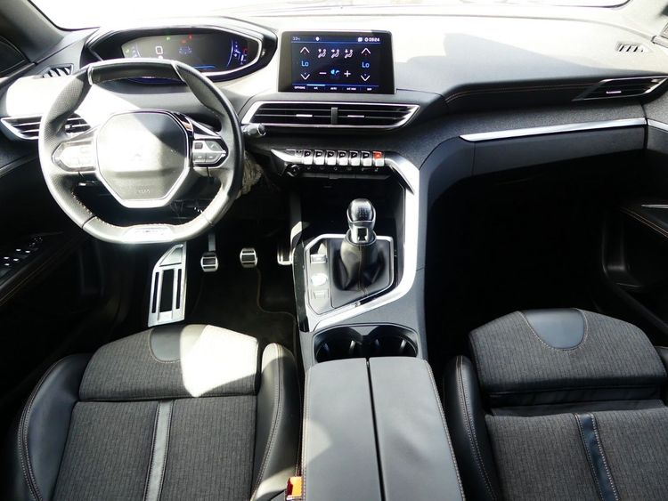 voiture occasion PEUGEOT 3008 à la Réunion disponible sur noutlauto.re