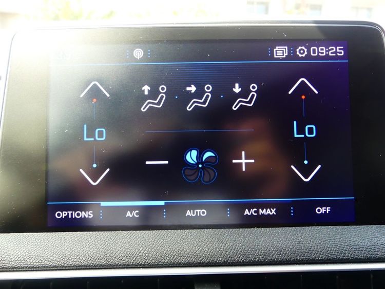 voiture occasion PEUGEOT 3008 à la Réunion disponible sur noutlauto.re