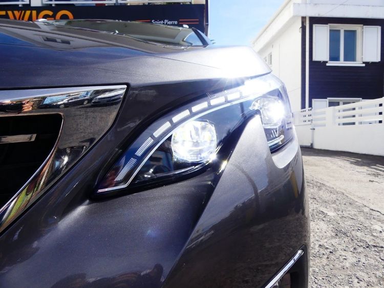 voiture occasion PEUGEOT 3008 à la Réunion disponible sur noutlauto.re