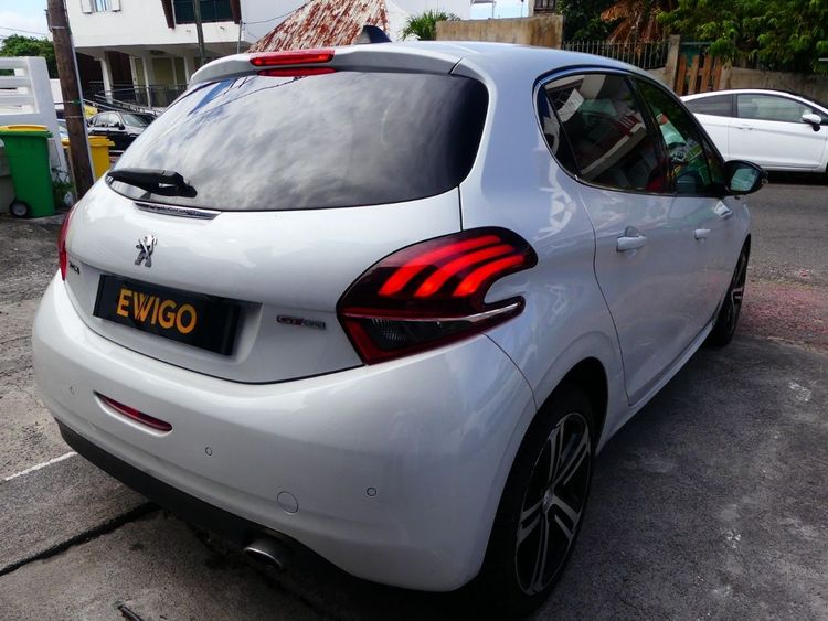 voiture occasion PEUGEOT 208 à la Réunion disponible sur noutlauto.re