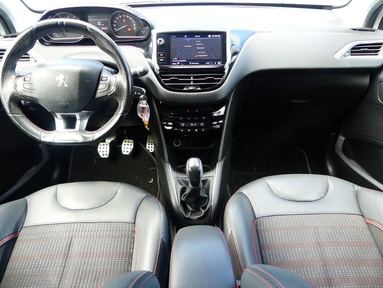 voiture occasion PEUGEOT 208 à la Réunion disponible sur noutlauto.re