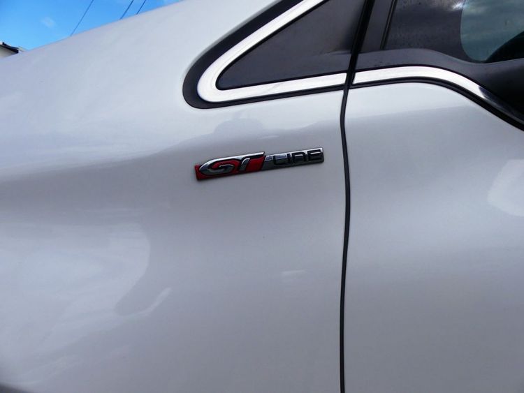 voiture occasion PEUGEOT 208 à la Réunion disponible sur noutlauto.re